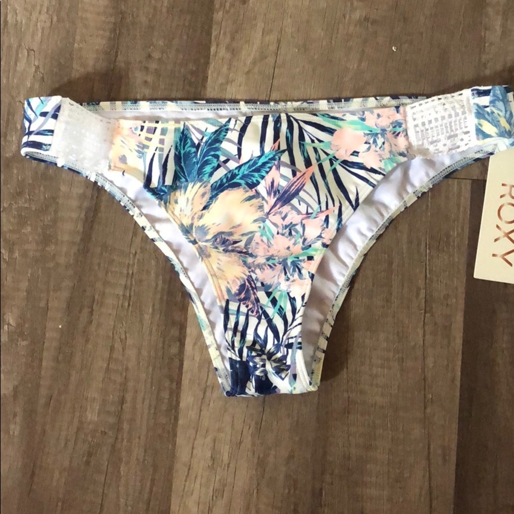 BWT Roxy Sea Lover Bikini Bottom